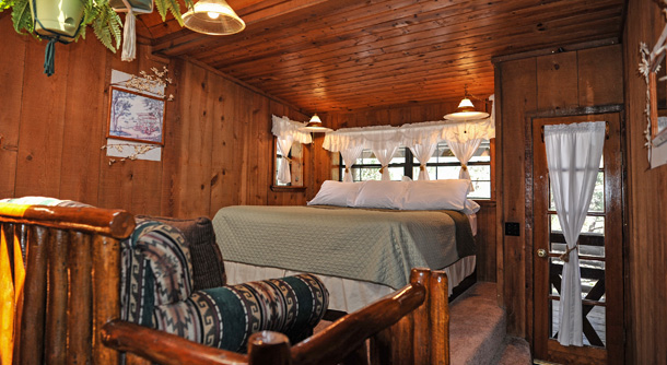 Bear Creek Motel & Cabins, Cabin 11