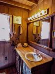 Cabin B Bathroom